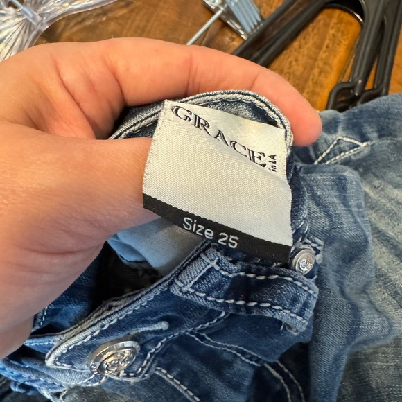 Grace in LA jeans - Picture 5 of 6